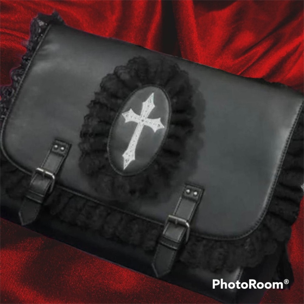 WIDOW GOTHIC SATCHEL BNWT